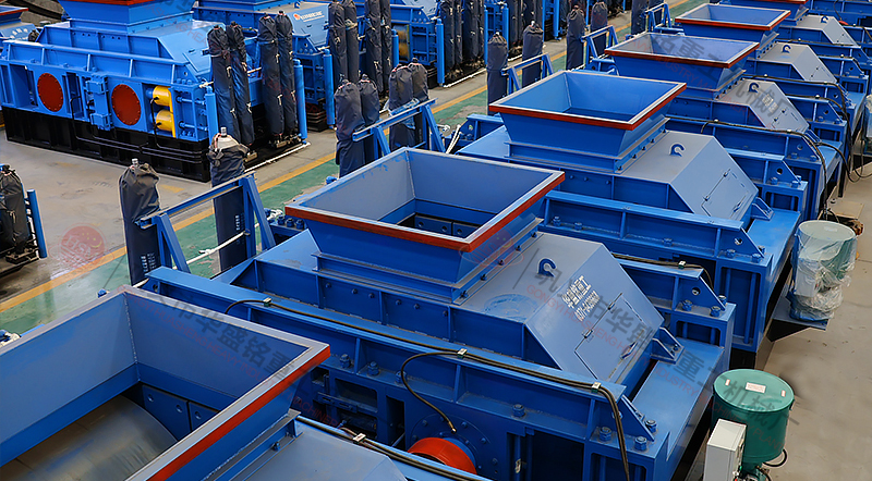 時(shí)產(chǎn)10-30噸的對輥式制砂機(jī)種類和型號(hào)